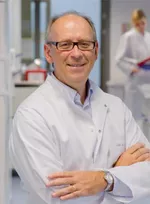 Prof. Percy Knolle